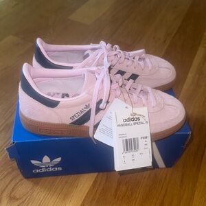 NWT Adidas Handball Spezial size 6 women's.